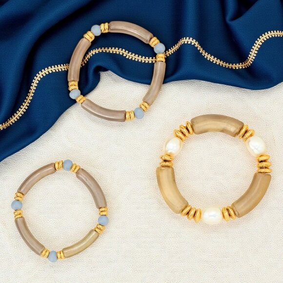 🆕Stacked Acrylic Bracelets w/ Pearls Chunky Retro Y2K Look Boho Luxe Vibe - Picture 4 of 10